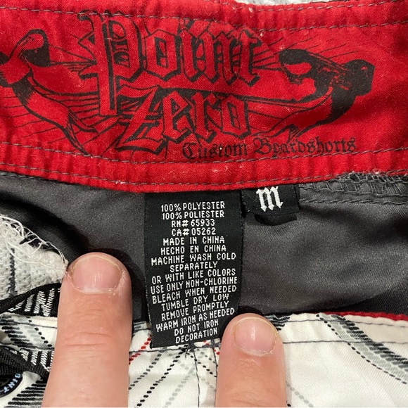 Stylish Plaid Board Shorts - White, black, Red -Size Medium Men’s Swimsuit - Picture 10 of 11